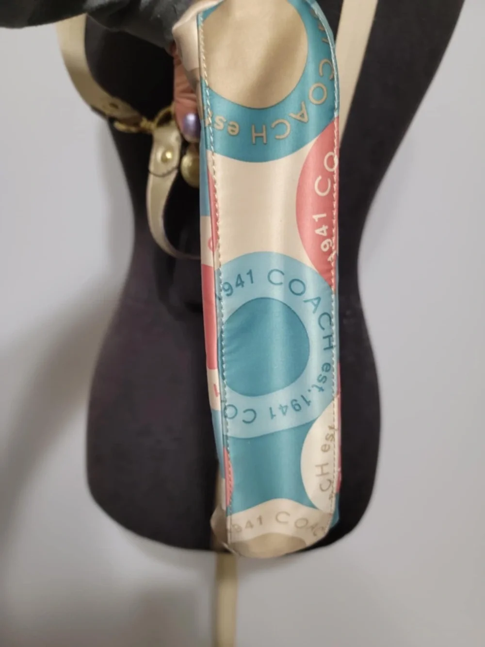 *READ* Coach Snaphead Demi Satin Shoulder Bag - Picture 7 of 14